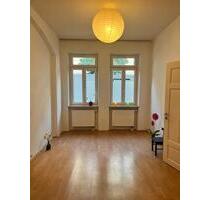 Altbautraum - 2 Zimmerwohnung mit Charme & hohen Decken - Fürth Südstadt