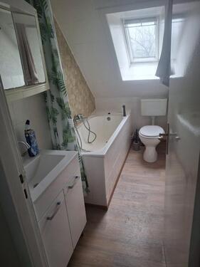 Foto - Schöne 2,5 Zimmer DG Wohnung( auch mit Pferd)