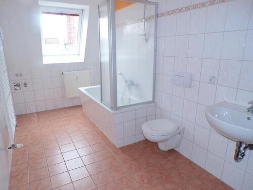 Foto - Schöne 2 Zimmer Dachgeschoßwohnung in Werdau zu vermieten!