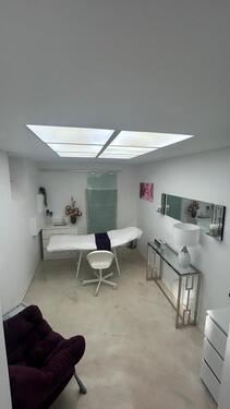 Foto - Kosmetikstudio zu Vermieten - 450,00&nbsp;EUR Kaltmiete, ca.&nbsp; 25,00&nbsp;m&sup2;