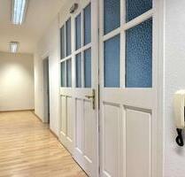 Repräsentativer Altbau in Karlsruher Innenstadt – stilvoll arbeiten & wohnen im Denkmalensemble