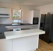 Neuwertige 3-Zimmer-Whg mit Aufzug & EBK in Ingolstadt