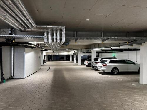 Foto - Großzügiger, moderner Tiefgaragenstellplatz in Bahnhofsnähe