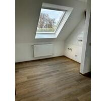 schöne Dachgeschoßwohnung in Spiesen - Spiesen-Elversberg
