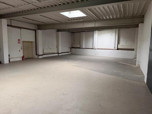 Foto - Lagerhalle, Stellfläche, Gewerbeeinheit 202m²