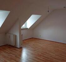 Schöne, helle 3 12 ZKB Dachgeschoßwohnung in Konz-Stadtmitte