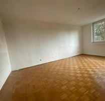 Frisch renoviert: ansprechende 2-Zimmer-Wohnung mit Balkon und Einbauküche - München Hadern Frisch renoviert: ansprechende 2-Zimmer-Wohnung mit Balkon und Einbauküche - München Hadern