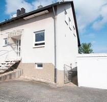 Modernisierte Doppelhaushälfte mit unbebauter Aussicht - Heusweiler