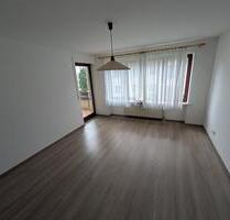 Helle 2Z-Wohnung mit Balkon, EBK und Stellplatz in Haunstetten - Augsburg Haunstetten-Siebenbrunn