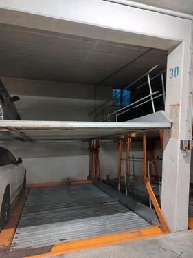 Foto - Parkplatz Doppelparker Kreuzstraße