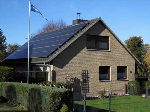 Foto - Einfamilienhaus mit Einliegerwohnung in bevorzugtem Wohngebiet