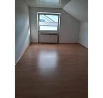 Vermiete 2-Zimmer-DG Wohnung in ruhiger Lage in Sandhausen