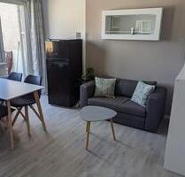 Liebevoll eingerichtete Wohnung mit Balkon, Aufzug und Stellplatz - Berlin Spandau