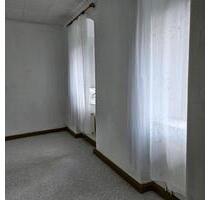 Kleine sonnige Wohnung - 270,00&nbsp;EUR Kaltmiete, ca.&nbsp; 47,00&nbsp;m&sup2; in Chemnitz (PLZ: 09247) Röhrsdorf