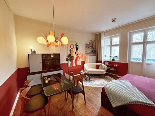 Foto - Designorientiertes Wohnen: Vollmöblierte Wohnung mit ruhiger Loggia