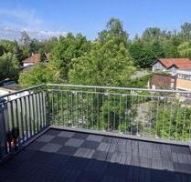 Zentral Lage mit Blick ins Grüne - Lichtdurchflutete Wohnung mit Dachterrasse & Wallbox - Dorfen