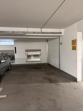 Foto - Tiefgaragen Stellplatz (REZ) - 80,00 EUR Miete,
