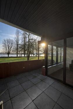 Foto - Modernisierte 2-Zimmer-Wohnung mit Rheinblick & TG-Stellplatz