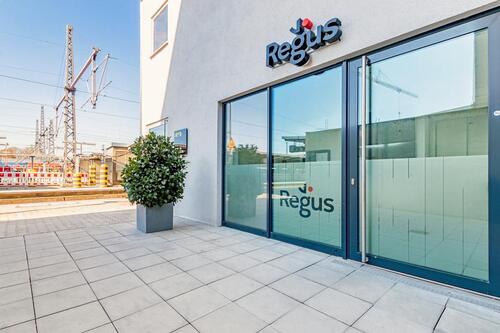 Foto - Privater Büroraum für 2 Person in Regus City