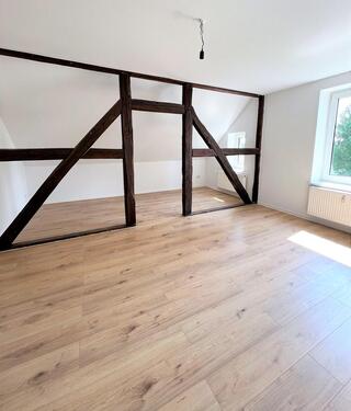 Foto - +++Süße Dachgeschoß-Wohnung mit Schrägen und Balken+++