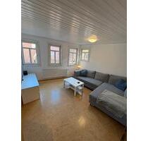 WG Zimmer mit gemeinsamen Wohn- Esszimmer und Büro - Esslingen am Neckar Oberesslingen