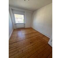 Helle 3-Zimmer-Wohnung mit Dielenboden in zentraler Lage - Osnabrück Hellern