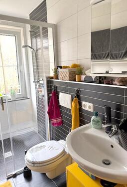 Foto - Hochwertig sanierte 4-Zimmer-Wohnung mit Balkon