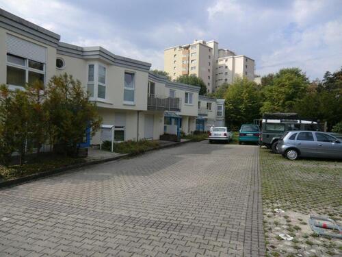 Foto - Attraktive 2 12 Zi-Whg mit Garten und Tiefgarage