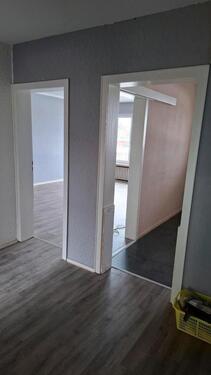 Foto - 4 Zimmer KDB, GästeWC , Balkon - 780,00&nbsp;EUR Kaltmiete, ca.&nbsp; 99,00&nbsp;m&sup2;