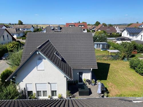 Foto - Freistehendes Einfamilienhaus mit Garten
