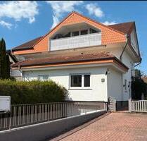 Renovierte 125 qm 4 ZKB -Wohnung mit großem eigenen Garten - Hargesheim