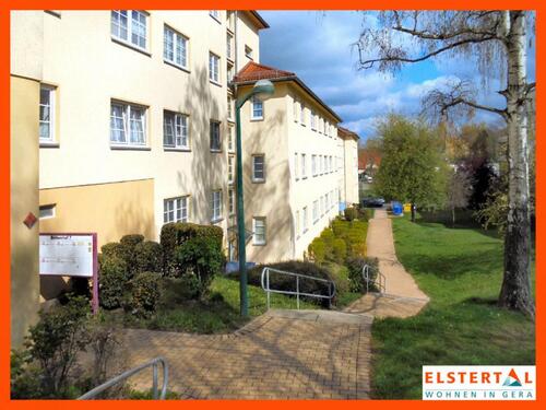 Foto - Renovierte 3-Raum-Wohnung in ruhiger Lage! Küche u. Bad mit Fenster Balkon mit Blick ins Grüne!