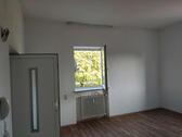 Foto - Helle 3-Zimmer-Wohnung (95 m²) mit Parkplatz in Bahnhofsnähe
