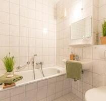 Helles und modernes Apartment mit Balkon in Crimmitschau