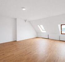 renovierte 4-Zimmer-Dachgeschosswohnung mit neuer Einbauküche - Trier West-Pallien