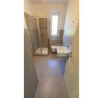 *** Riskieren Sie einen Blick! Charmante Altbauwohnung mit Duschbad! *** - Essen Stadtbezirk VI