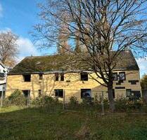 Sanierungsbedürftiges und leergezogenes Mehrfamilienhaus - Bochum Wiemelhausen