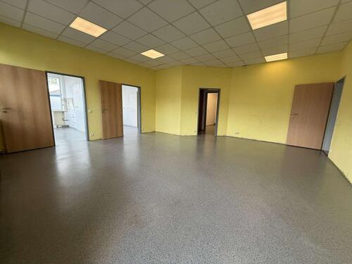 Foto - Vielseitig nutzbare Gewerbefläche mit flexibler Raumaufteilung - 1A Lage in Linden.