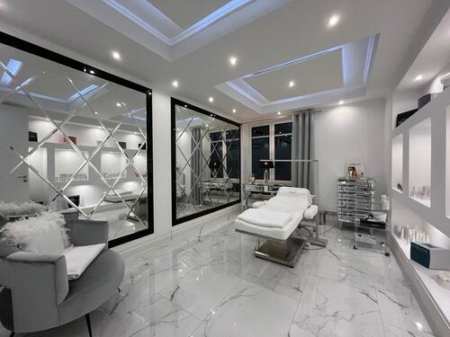 Foto - Praxis Raum Behandlungsraum ! - 390,00&nbsp;EUR Kaltmiete,