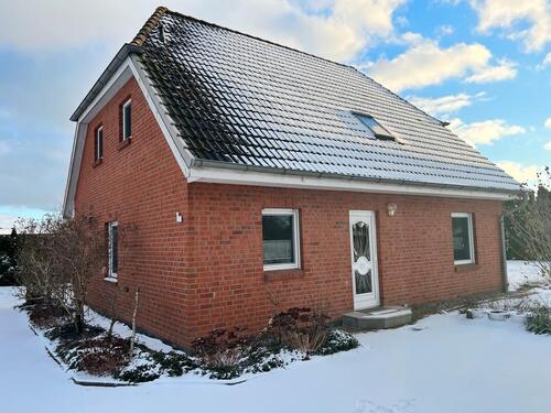 Foto - EFH ländlich gelegen zur Miete - 1.100,00&nbsp;EUR Kaltmiete, ca.&nbsp; 135,00&nbsp;m&sup2;