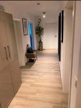 Foto - MODERNE 4 Zi.-Wohnung der Extra-klasse,Aufzug,ruhig u. zentral