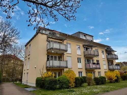 Foto - Erstbezug mit großer Dachterrasse, Küche u. Stellplatz