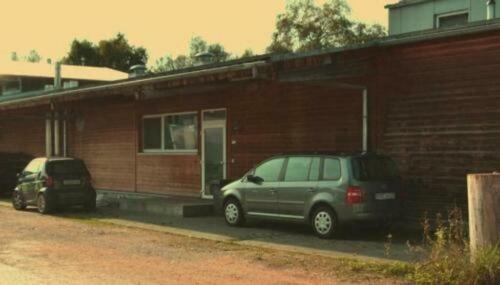 Foto - Überdachter Stellplatz für ein Boot