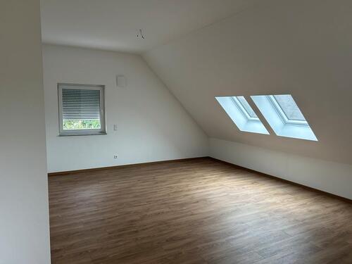 Foto - Neubau Dachgeschoss mit EBK und FBH, niedrige NK, EEK A+