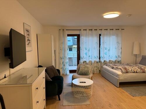 Foto - Möblierte 1 Zimmer Wohnung mit Stellplatz
