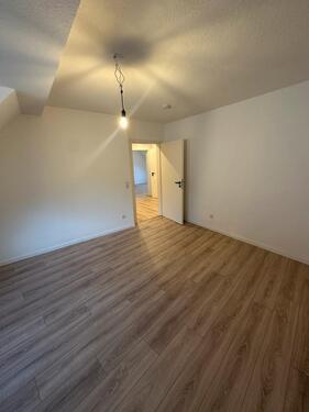 Foto - Frisch sanierte 2.5 Zimmer- Wohnung ab sofort verfügbar