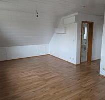 2-Zimmer DG-Wohnung ca. 48 m² – frisch renoviert – zentral - Hameln Kernstadt