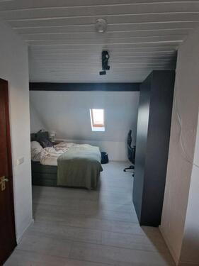 Foto - 1 Zimmer Dachgeschoßwohnung zur Miete in Grevenbroich