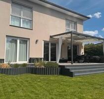 Einfamilienhaus mit Pool in Schulzendorf