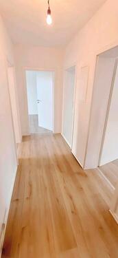 Foto - Lichtdurchflutete, frisch renovierte 3-Zimmer-Wohnung mit Keller